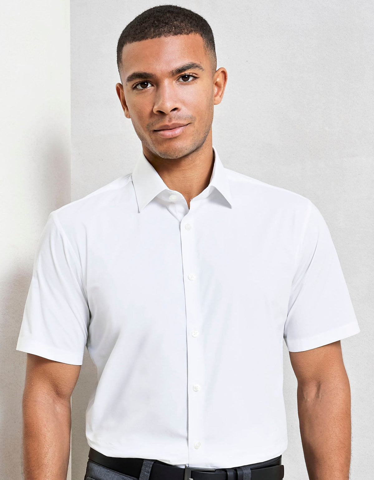 Hemd Men´s Stretch Fit Poplin Short Sleeve Cotton besticken & bedrucken | Pulsar Workwear